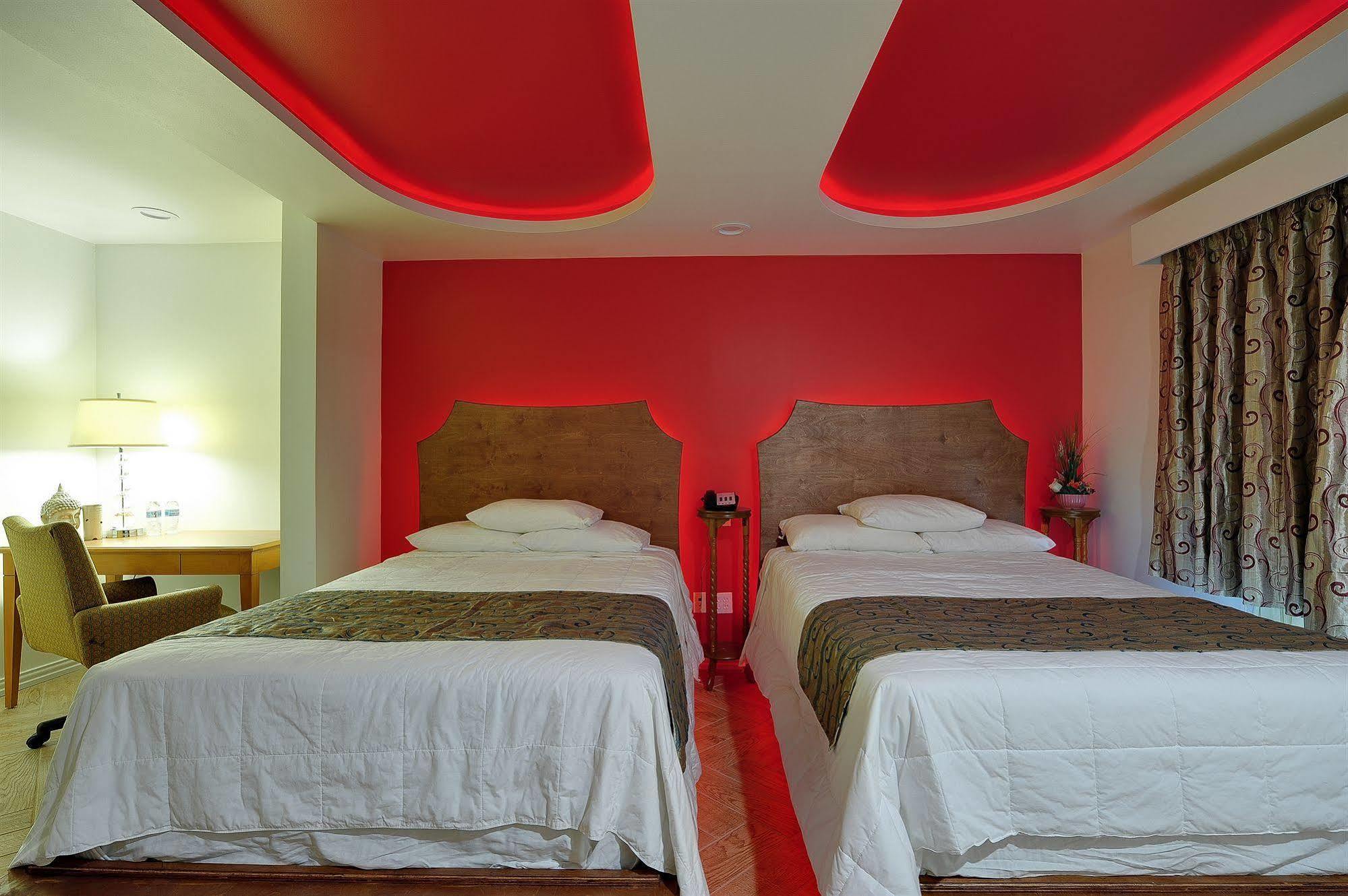Romantic Inn & Suites Даллас Екстер'єр фото